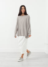 Load image into Gallery viewer, 040115_Ashley_Look25_30523_17713_3b950acb-fec6-4623-997d-026a4dafc0b8.jpg