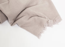 Load image into Gallery viewer, Private_0204_Simple_scarf_Latte_0152.jpg