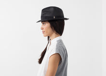 Load image into Gallery viewer, 2015-02-19_Ashley_Look_04_30508_5129.jpg