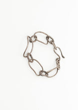 Load image into Gallery viewer, product_bracelet_1-100_bracelet41_02_1024x1024_4cf03d97-1d41-4b58-854c-ee22b23561cb.jpg