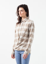 Load image into Gallery viewer, 2015-02-16_Lana_Look_09_21446_4819.jpg
