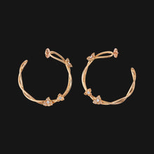 Load image into Gallery viewer, 18k Intertwined Earrings
