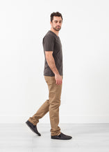 Load image into Gallery viewer, 2015-03-30_Jake_Look_16_20656_16545.jpg
