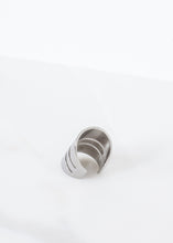 Load image into Gallery viewer, Irsila Ring
