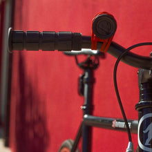 Load image into Gallery viewer, buckshot-wireless-speaker-lifestyle-3-900x900.jpg
