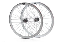 Load image into Gallery viewer, white-pro-wheels-WEB.jpg

