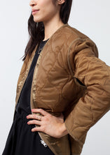 Load image into Gallery viewer, 2015-03-02_Ashley_Look_18_309978129.jpg

