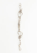 Load image into Gallery viewer, product_bracelet_1-100_silver-id-bracelet_01_1024x1024_967ee005-f395-48cc-bc59-8c542bbc1774.jpg
