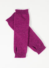 Load image into Gallery viewer, product_knit_pikki-mittens_fuschia02.jpg
