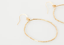 Load image into Gallery viewer, product_earring_5octobre_roberta-hoop-earring_02.jpg
