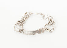 Load image into Gallery viewer, product_bracelet_1-100_silver-id-bracelet_02.jpg
