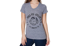 Load image into Gallery viewer, seamless-women-tee.jpg

