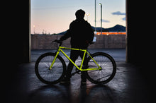 Load image into Gallery viewer, KAR_20130110-2586.jpg
