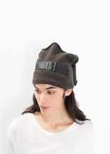 Load image into Gallery viewer, Product_Hats_Rundholz_Buckle_Cap_Felt_8822.jpg
