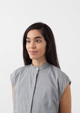 Load image into Gallery viewer, 2015-02-19_Ashley_Look_01_30783_5080.jpg
