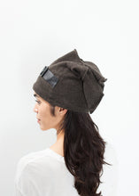 Load image into Gallery viewer, Product_Hats_Rundholz_Buckle_Cap_Felt_8824.jpg
